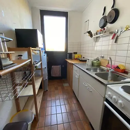 Private Bedroom With Free Parking Homestay